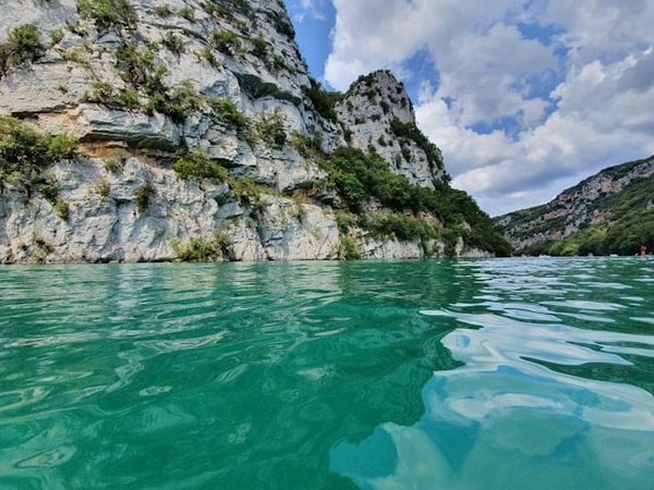 Votre Évasion Estivale Idéale : Découvrez Notre Piscine au Camping du Verdon