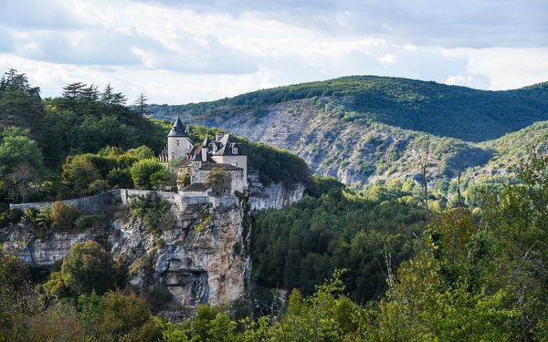 Découvrez les Meilleurs Campings avec Piscine en Dordogne pour des Vacances Inoubliables