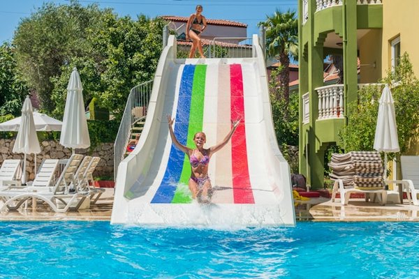 Découvrez le top camping à Sisteron avec piscine